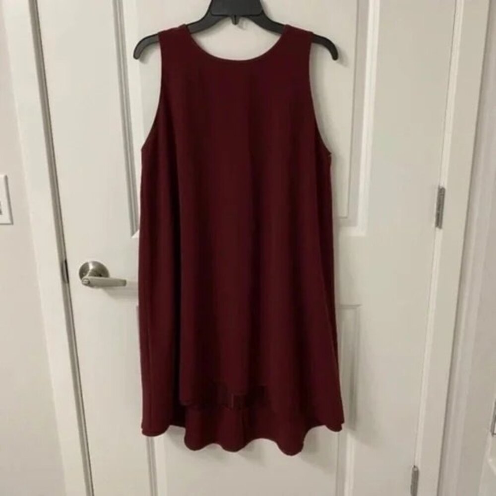BB Dakota Women's Kenna Sleeveless Shift Dress, Maroon. Medium. Casual. Cute.